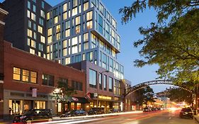 Le Meridien Columbus, The Joseph